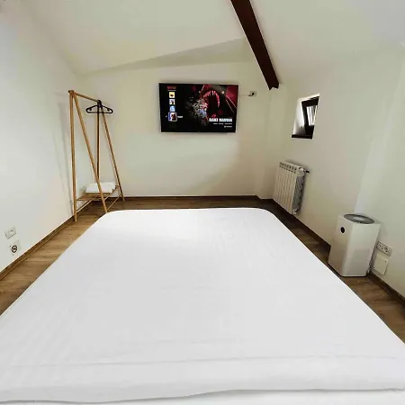 Chic 3br Scandinavian Retreat - 110sqm Apartmán Bukurešť