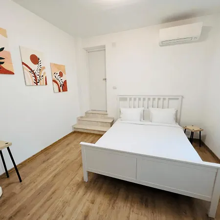 דירה Chic 3br Scandinavian Retreat - 110sqm בוקרשט