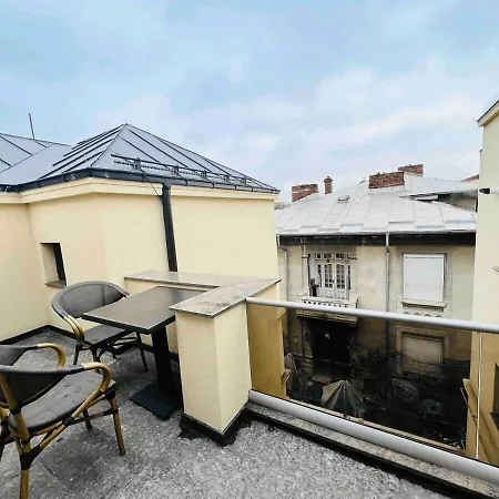 Chic 3br Scandinavian Retreat - 110sqm Apartment Bucharest