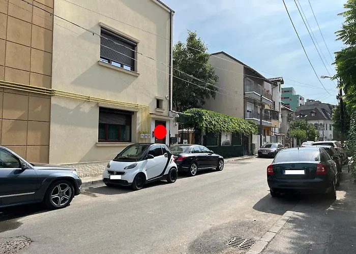 Chic 3br Scandinavian Retreat - 110sqm בוקרשט
