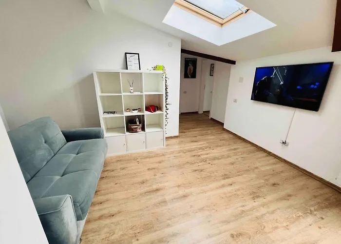 Chic 3br Scandinavian Retreat - 110sqm דירה *