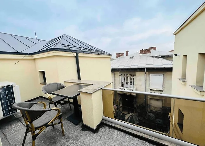 Chic 3br Scandinavian Retreat - 110sqm Appartement Bucarest