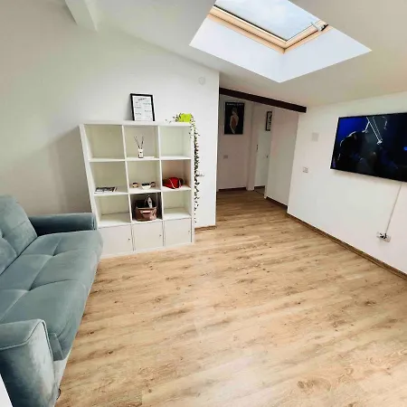 Chic 3br Scandinavian Retreat - 110sqm Apartamento *